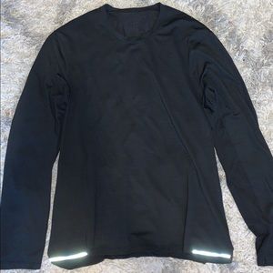 Men’s medium lululemon long sleeve